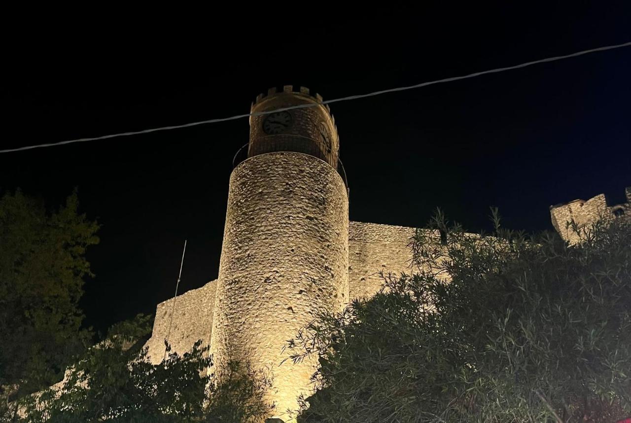 La Dimora Dell'Arco Appartement Pico Buitenkant foto