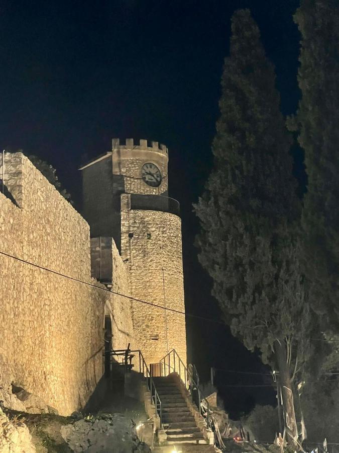 La Dimora Dell'Arco Appartement Pico Buitenkant foto